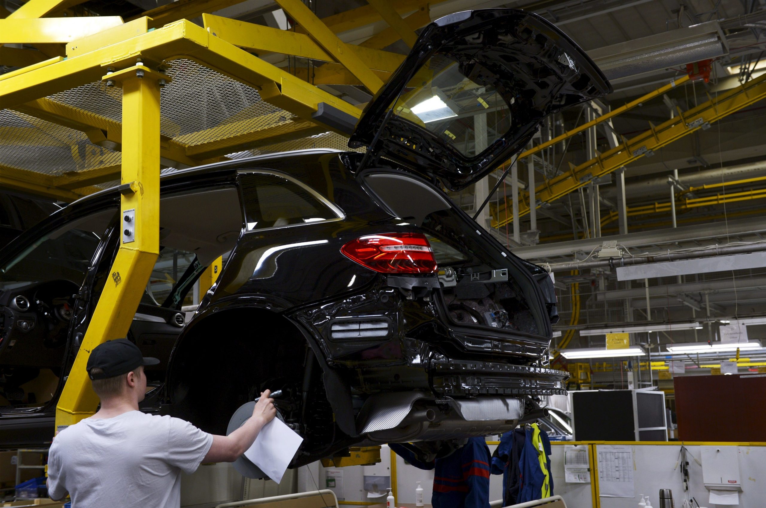 Producţia de automobile Dacia şi Ford din România crește în iunie cu 15,2% an/an, la un volum total de peste 53.000 de maşini